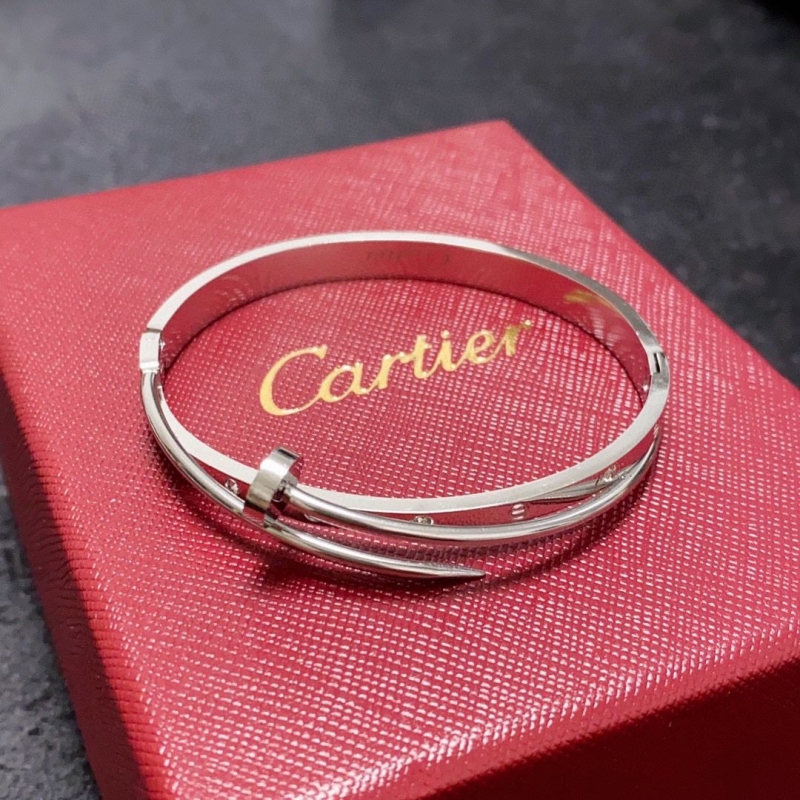 Ca*t1er bracelets